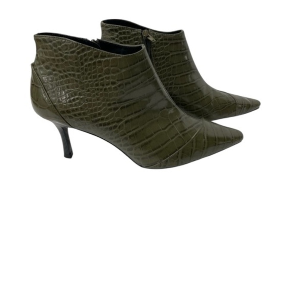 Zara Trafaluc Size 41 Olive Green Croc-Embossed Pointed Toe Ankle Boots